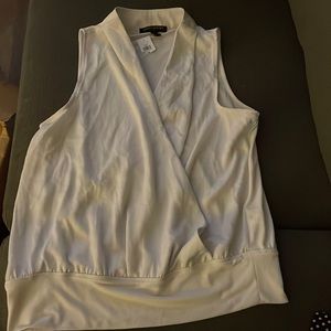 Banana Republic sleeveless blouse with tags. Size M